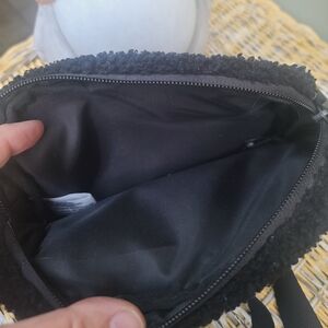 VICTORIA'S SECRET PINK BLACK SHERPA CROSSBODY BAG ZIP TOP POUCH PURSE